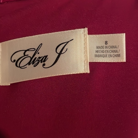 ELIZA J Bell Sleeve Fit &
Flare Dressé - Picture 9 of 14